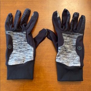Lululemon Gloves